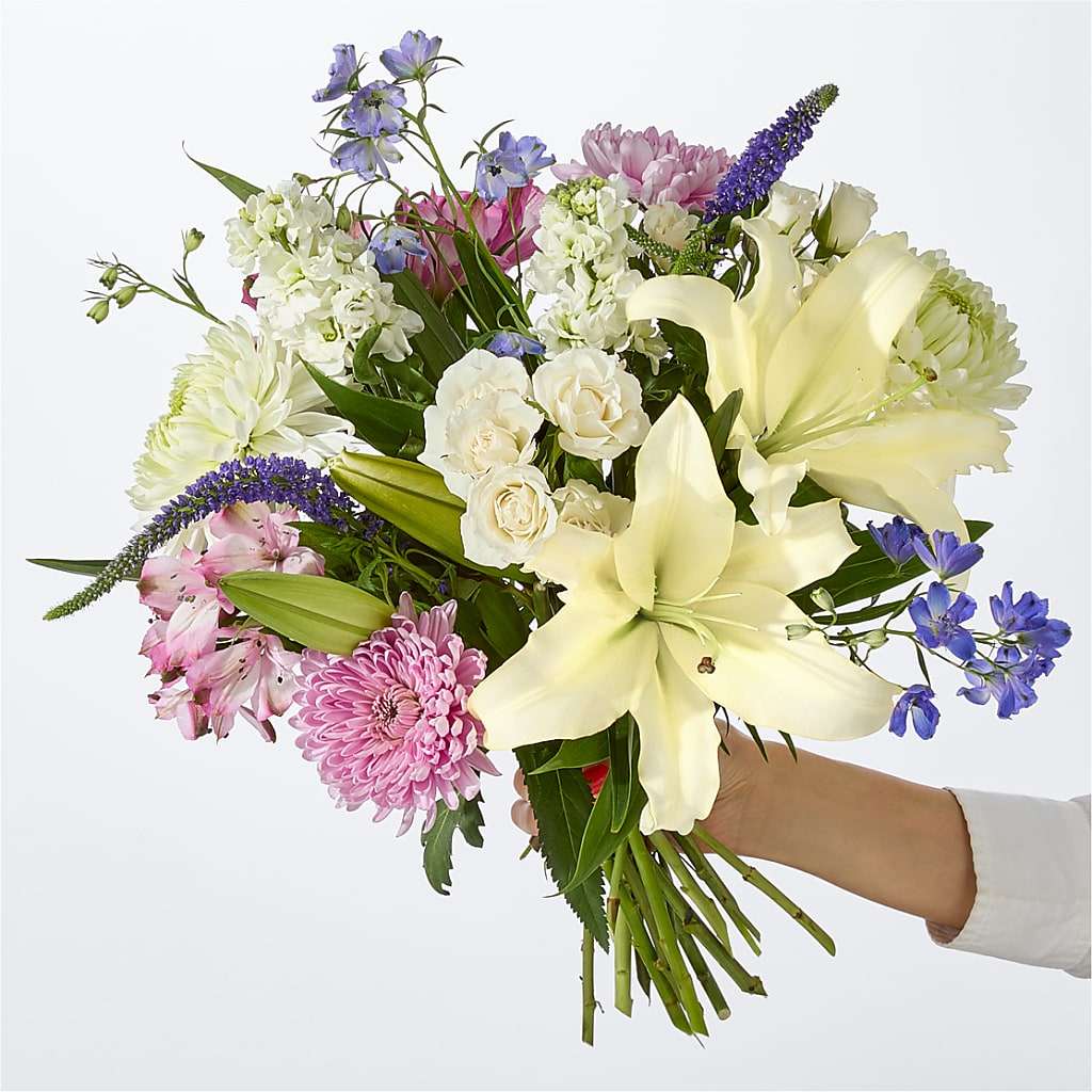 Winter Celebration Bouquet – MAGNOLIA'S FLOWER SHOP INC, Garden City MI