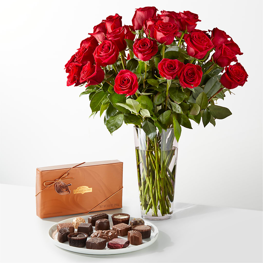 Romantic Long Stem Red Rose Bouquet Bundles – MAGNOLIA'S FLOWER SHOP INC, Garden City MI