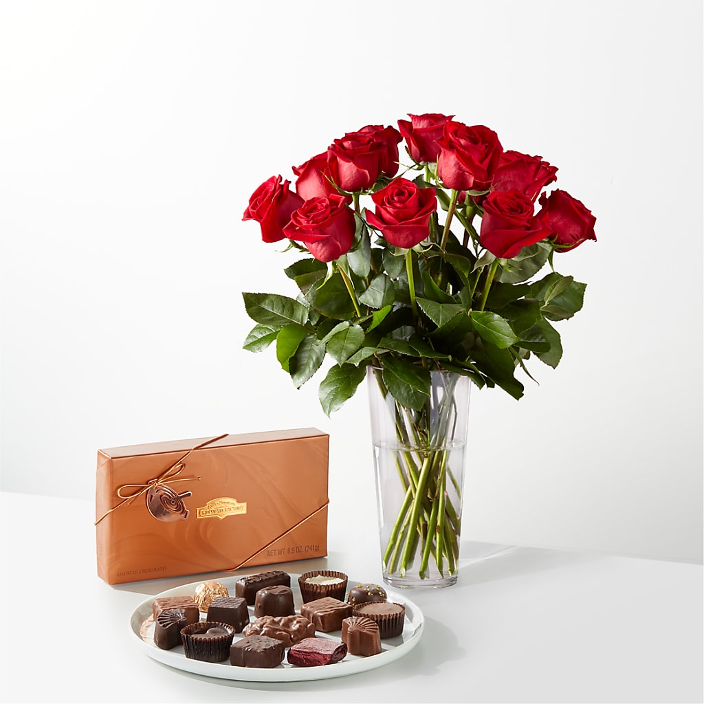 Romantic Long Stem Red Rose Bouquet Bundles – MAGNOLIA'S FLOWER SHOP INC, Garden City MI