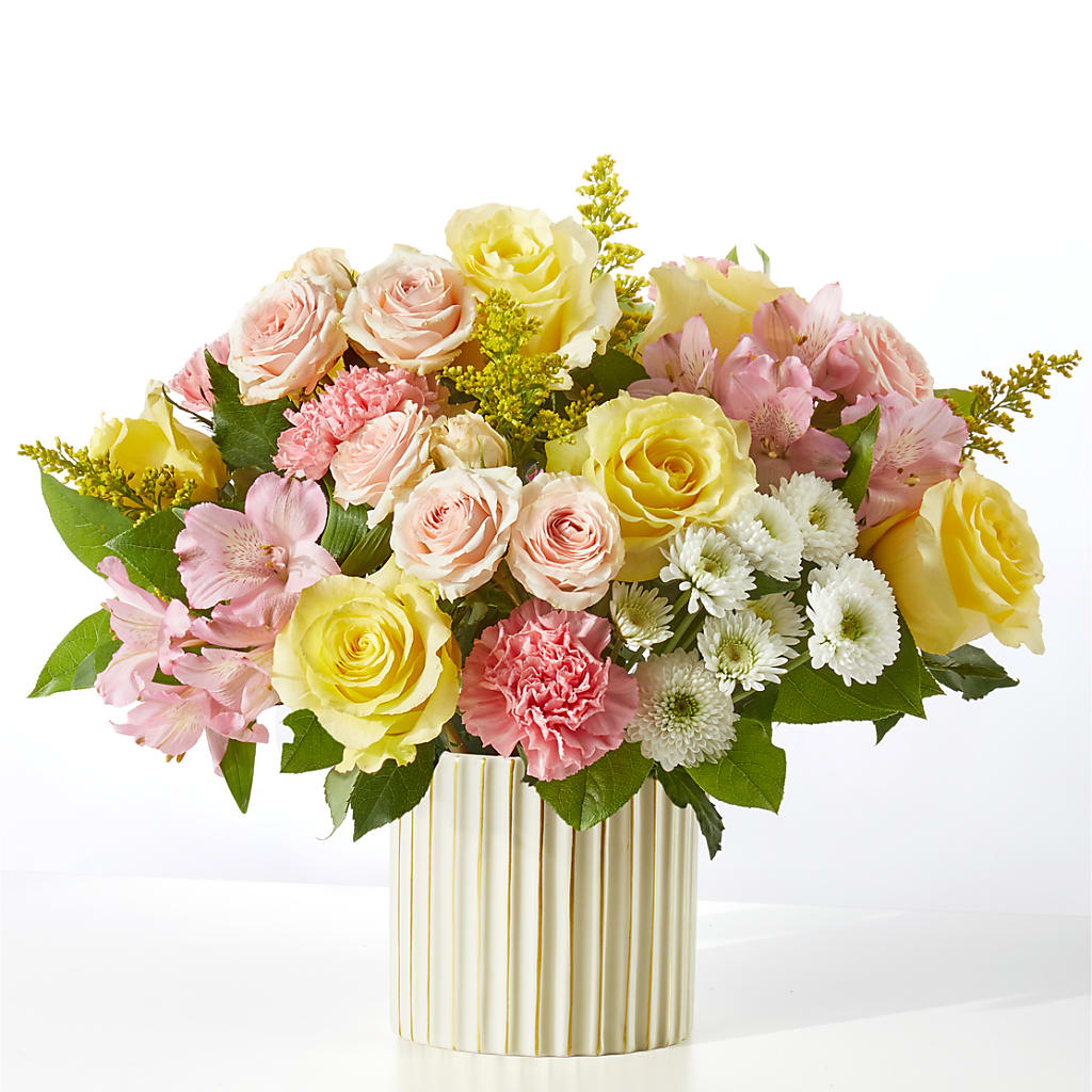 Watercolors Bouquet – MAGNOLIA'S FLOWER SHOP INC, Garden City MI
