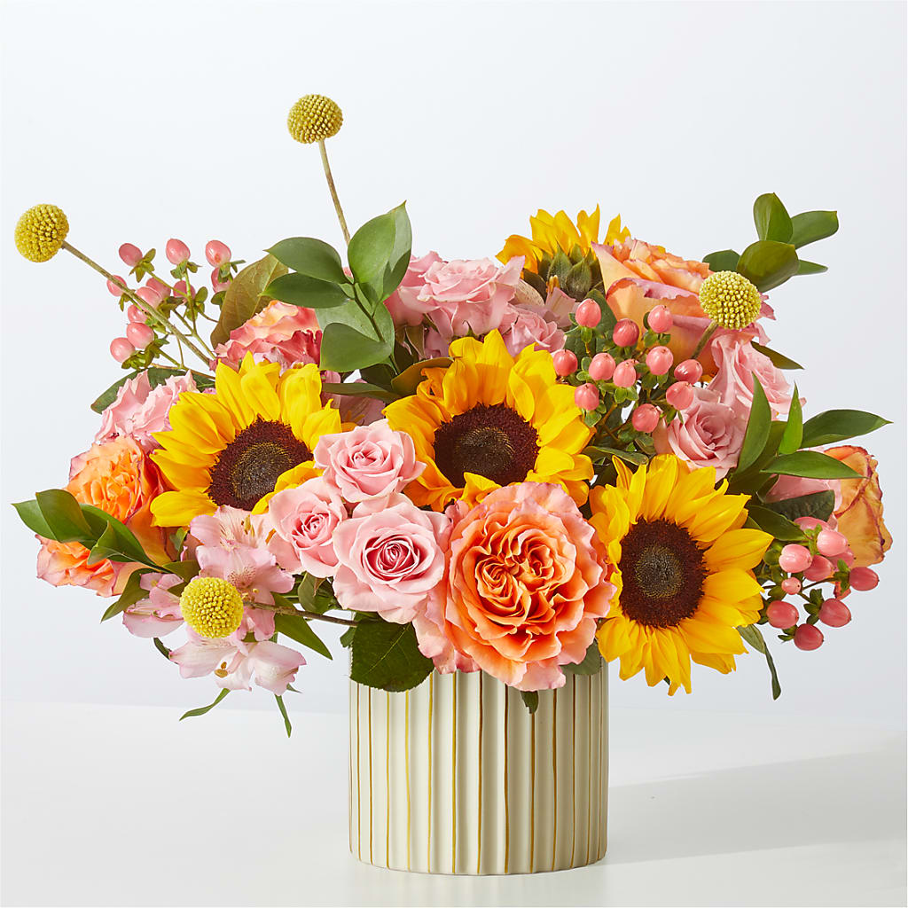Sun's Out Bouquet – MAGNOLIA'S FLOWER SHOP INC, Garden City MI