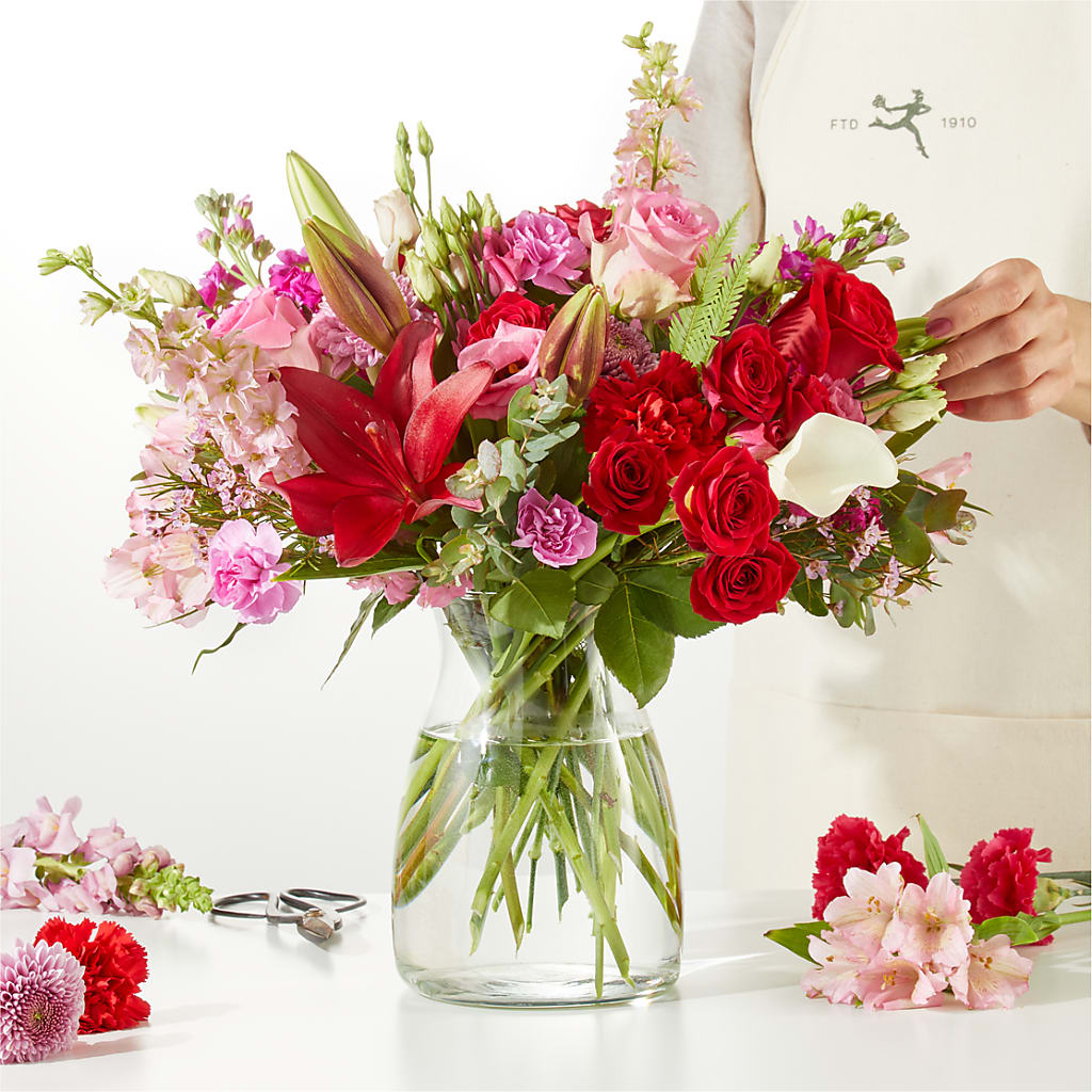 Together Forever - A Florist Original – MAGNOLIA'S FLOWER SHOP INC, Garden City MI