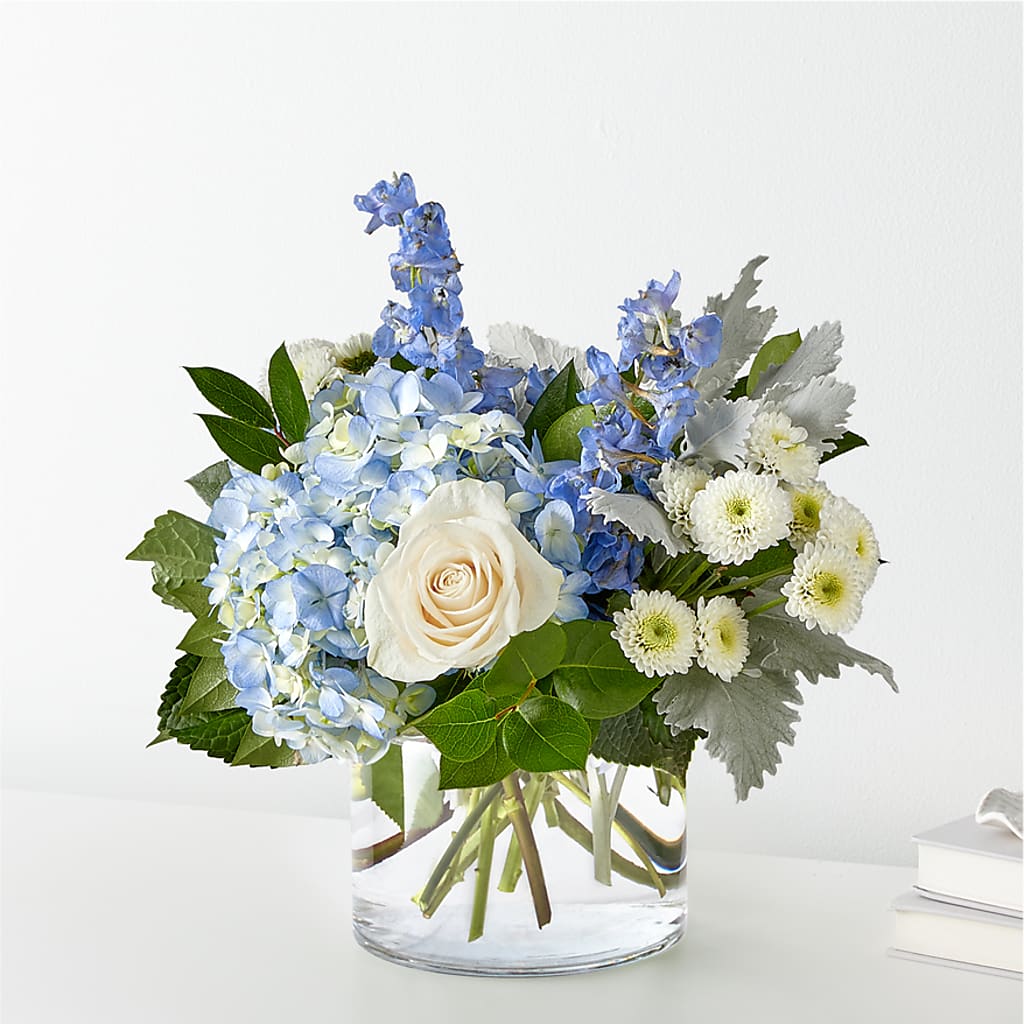 Clear Skies Bouquet – MAGNOLIA'S FLOWER SHOP INC, Garden City MI