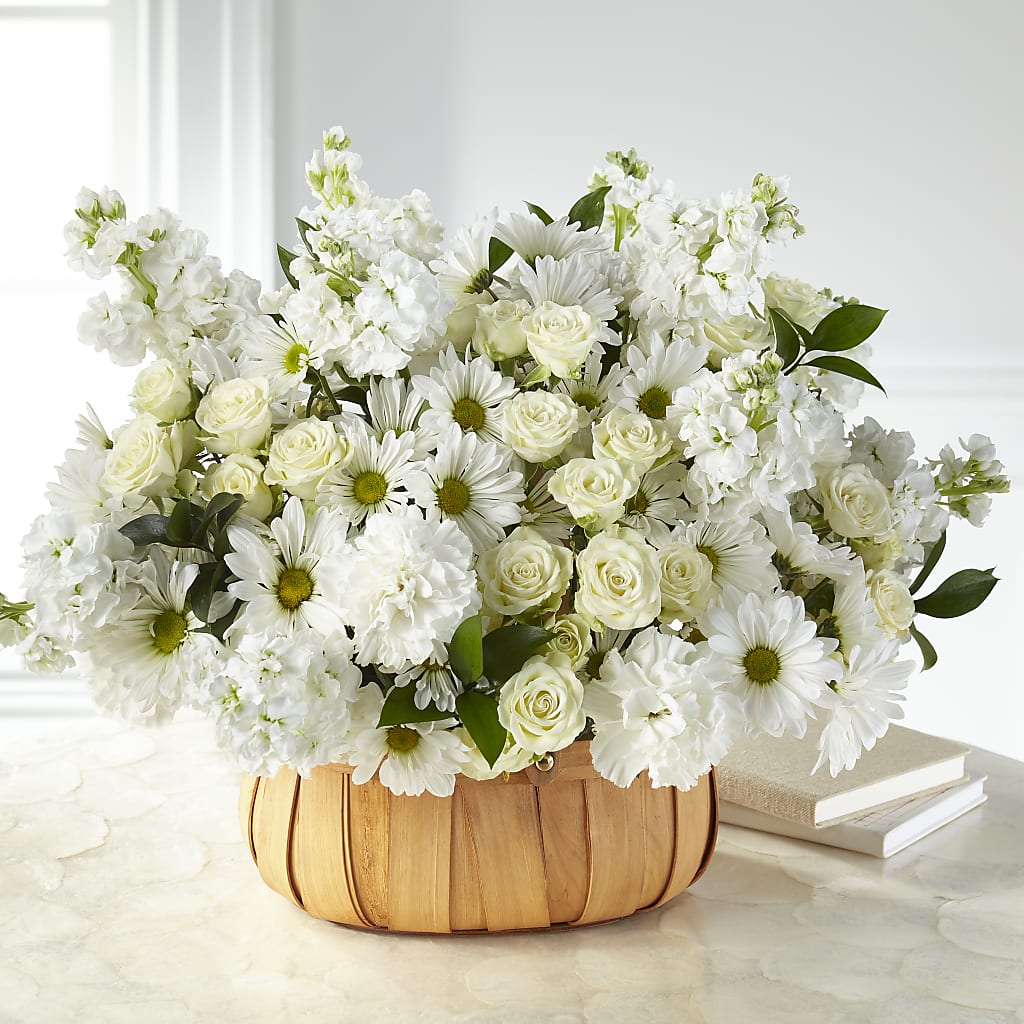 Graceful Garden Basket – MAGNOLIA'S FLOWER SHOP INC, Garden City MI