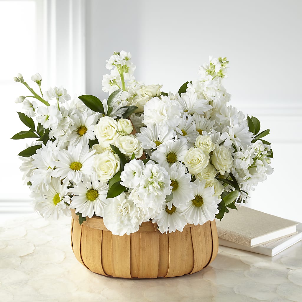 Graceful Garden Basket – MAGNOLIA'S FLOWER SHOP INC, Garden City MI