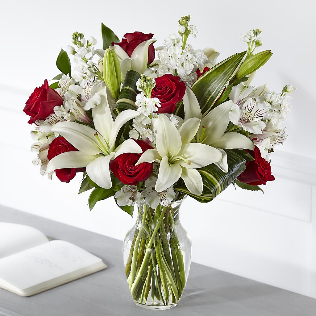 Loving Respect Bouquet – MAGNOLIA'S FLOWER SHOP INC, Garden City MI