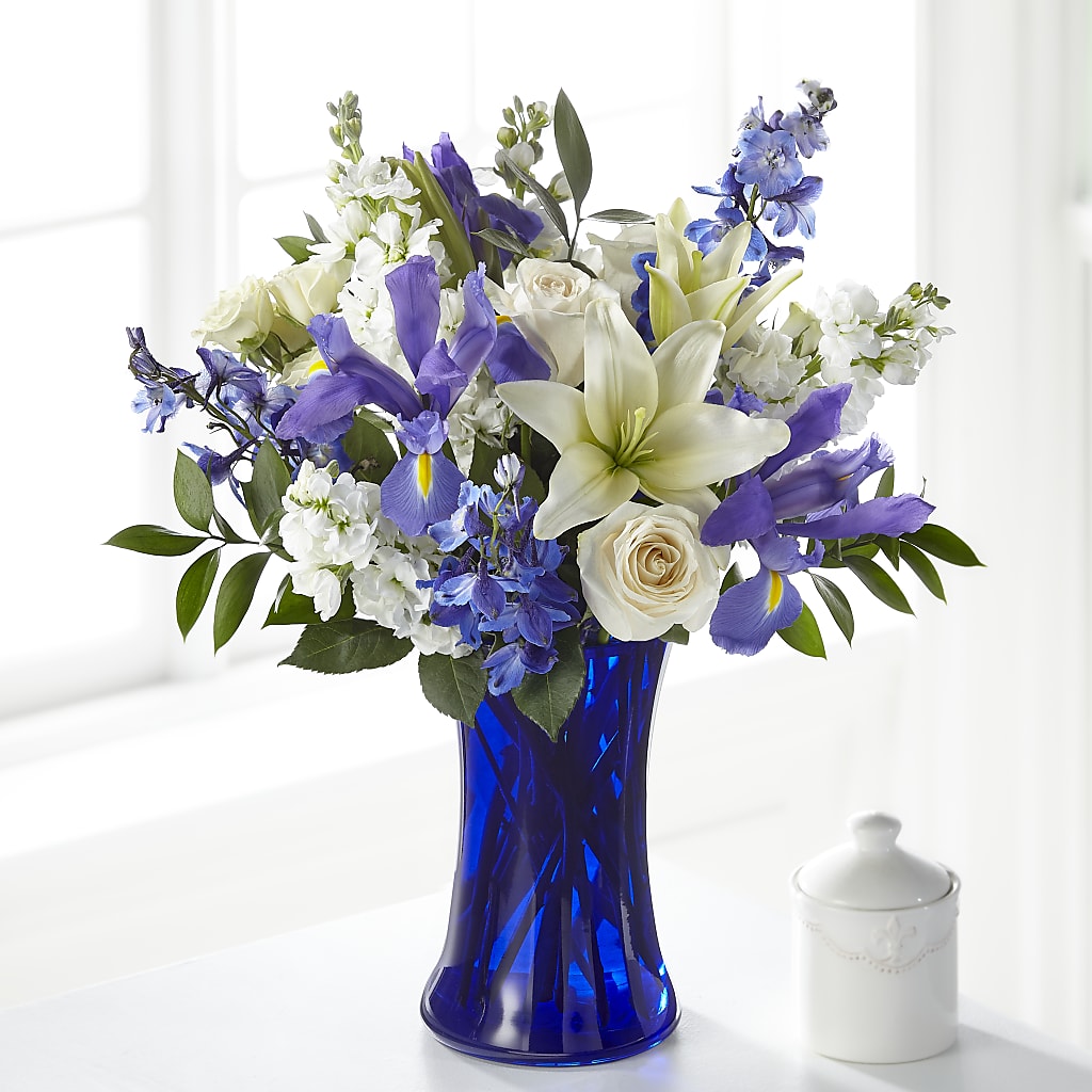 Calming Comfort Bouquet – MAGNOLIA'S FLOWER SHOP INC, Garden City MI