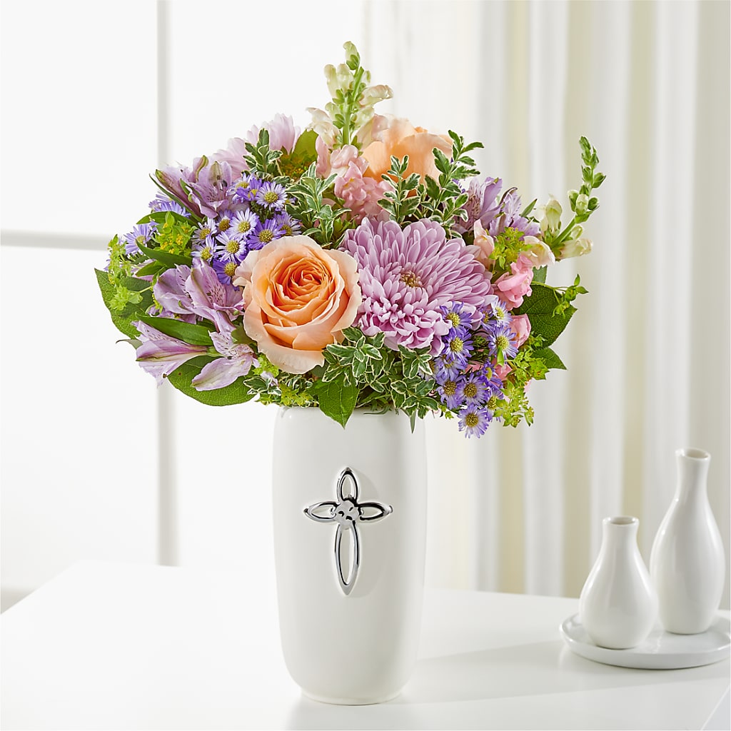 Divine Gift Bouquet – MAGNOLIA'S FLOWER SHOP INC, Garden City MI