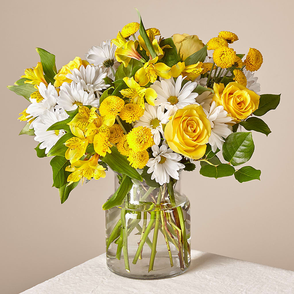 Sunny Sentiments Bouquet – MAGNOLIA'S FLOWER SHOP INC, Garden City MI