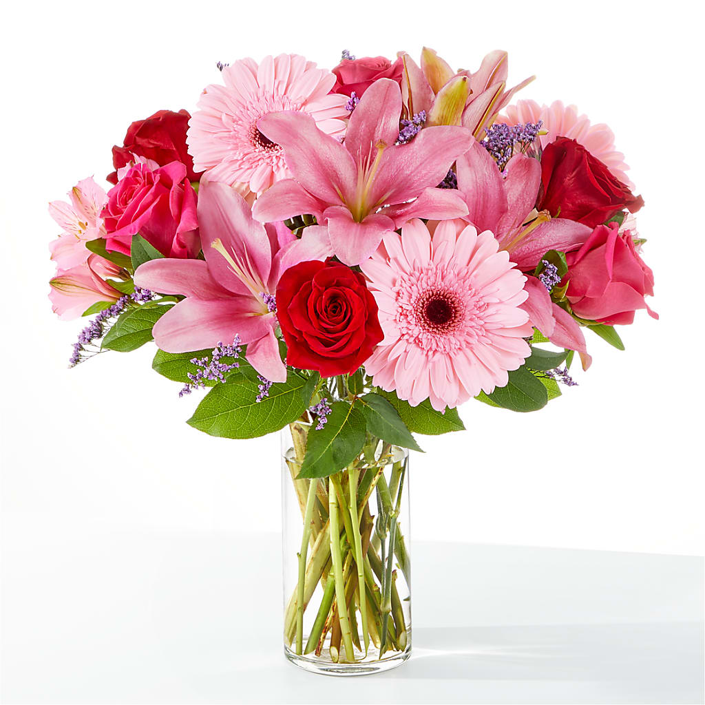 Lots of Love Bouquet – MAGNOLIA'S FLOWER SHOP INC, Garden City MI
