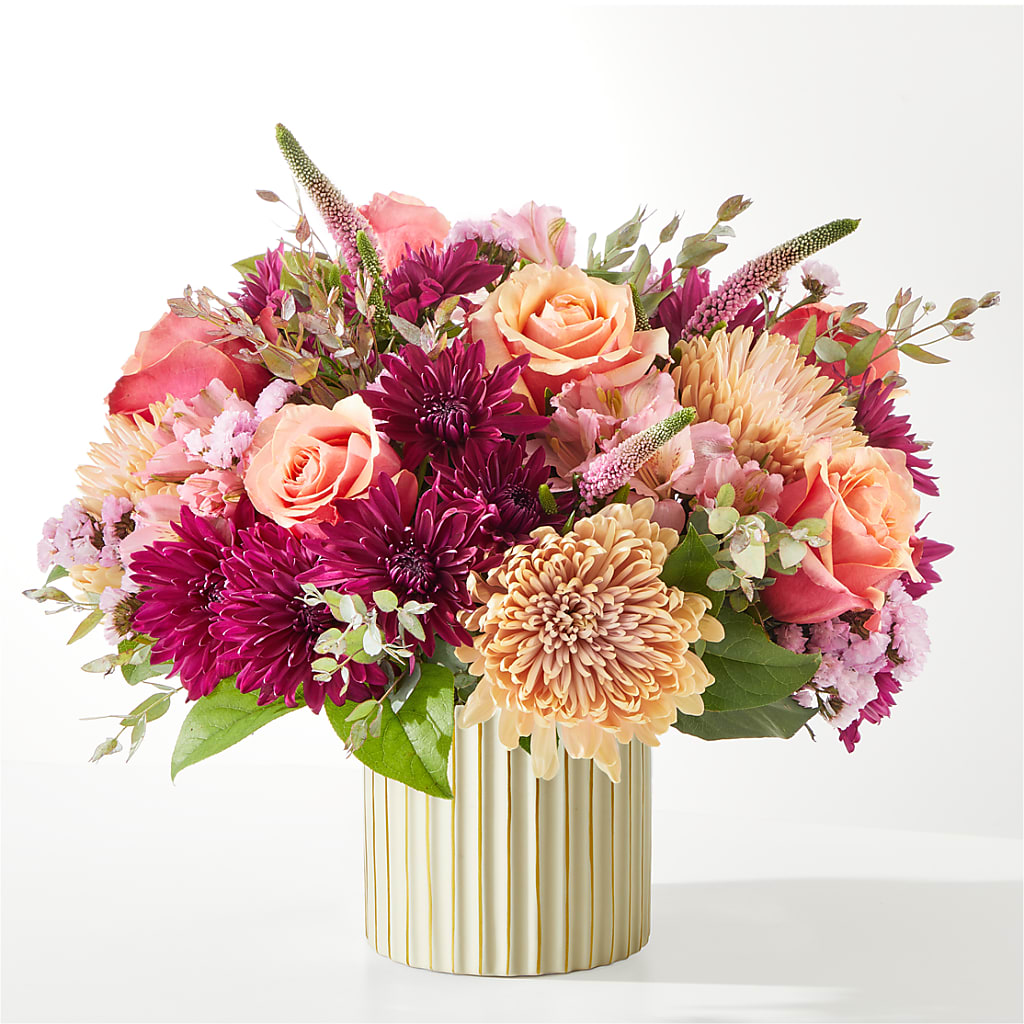 Berry Cobbler Bouquet with Ivory Vase – MAGNOLIA'S FLOWER SHOP INC, Garden City MI