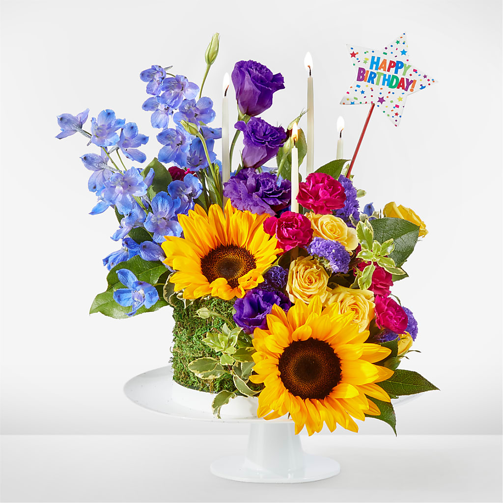 Star of the Day Floral Cake – MAGNOLIA'S FLOWER SHOP INC, Garden City MI