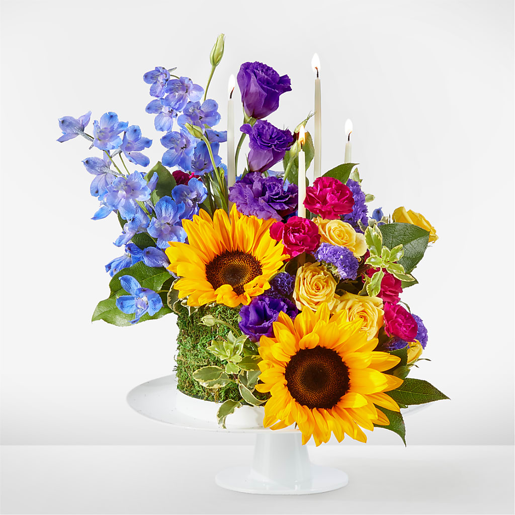 Star of the Day Floral Cake – MAGNOLIA'S FLOWER SHOP INC, Garden City MI