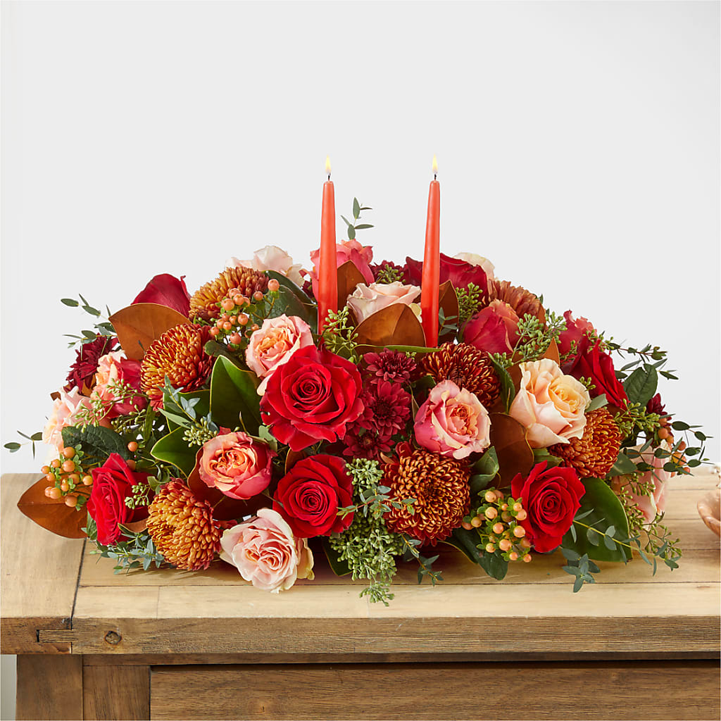 Gather Near Centerpiece – MAGNOLIA'S FLOWER SHOP INC, Garden City MI