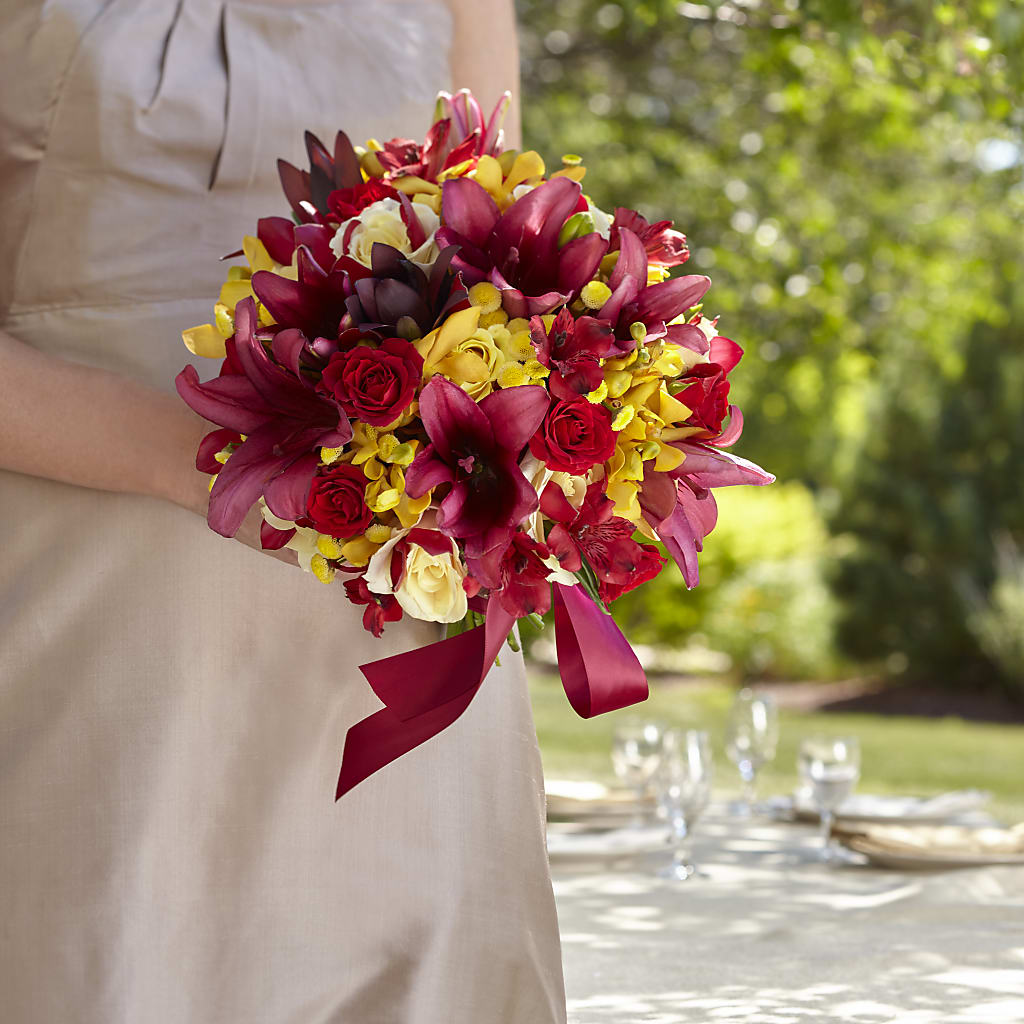 Sunningdale Bouquet – MAGNOLIA'S FLOWER SHOP INC, Garden City MI