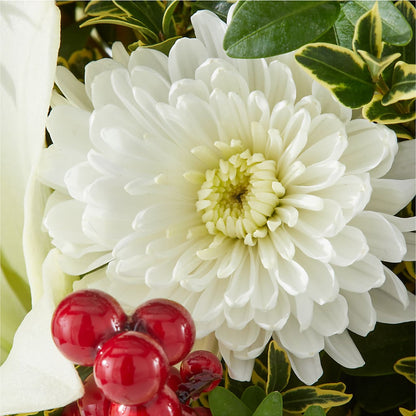 Festive Moments Tree – MAGNOLIA'S FLOWER SHOP INC, Garden City MI