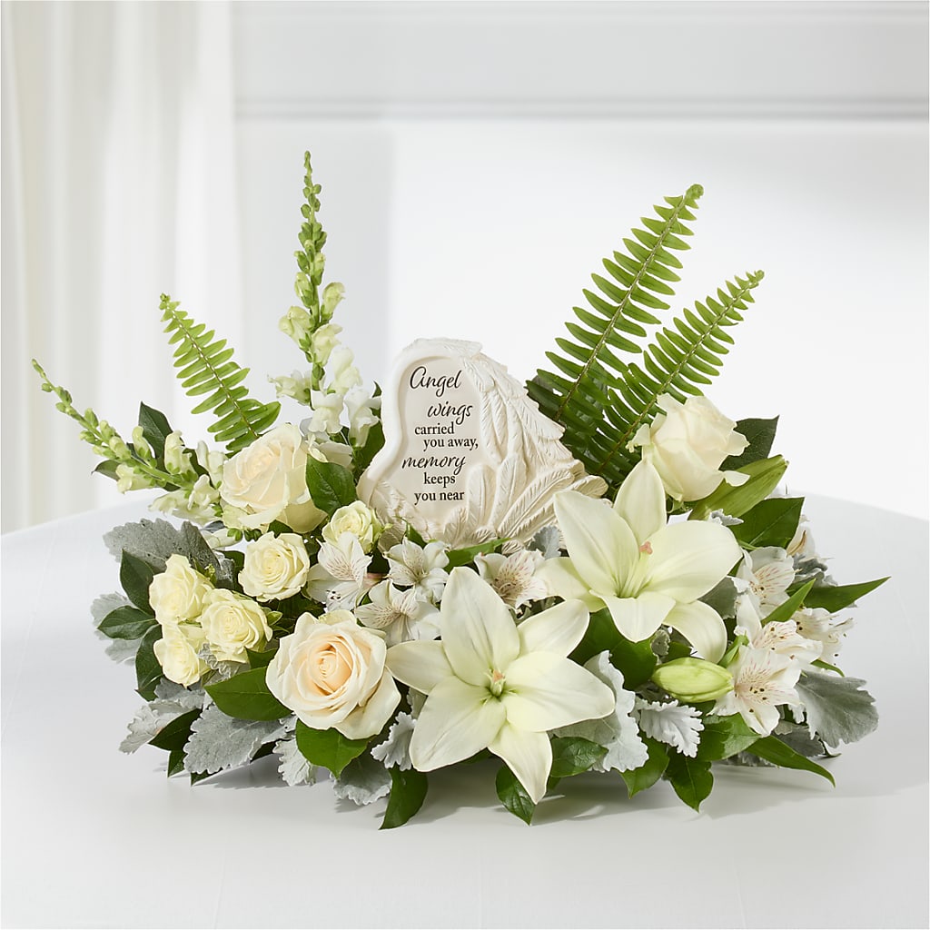Holding You Close Arrangement – MAGNOLIA'S FLOWER SHOP INC, Garden City MI