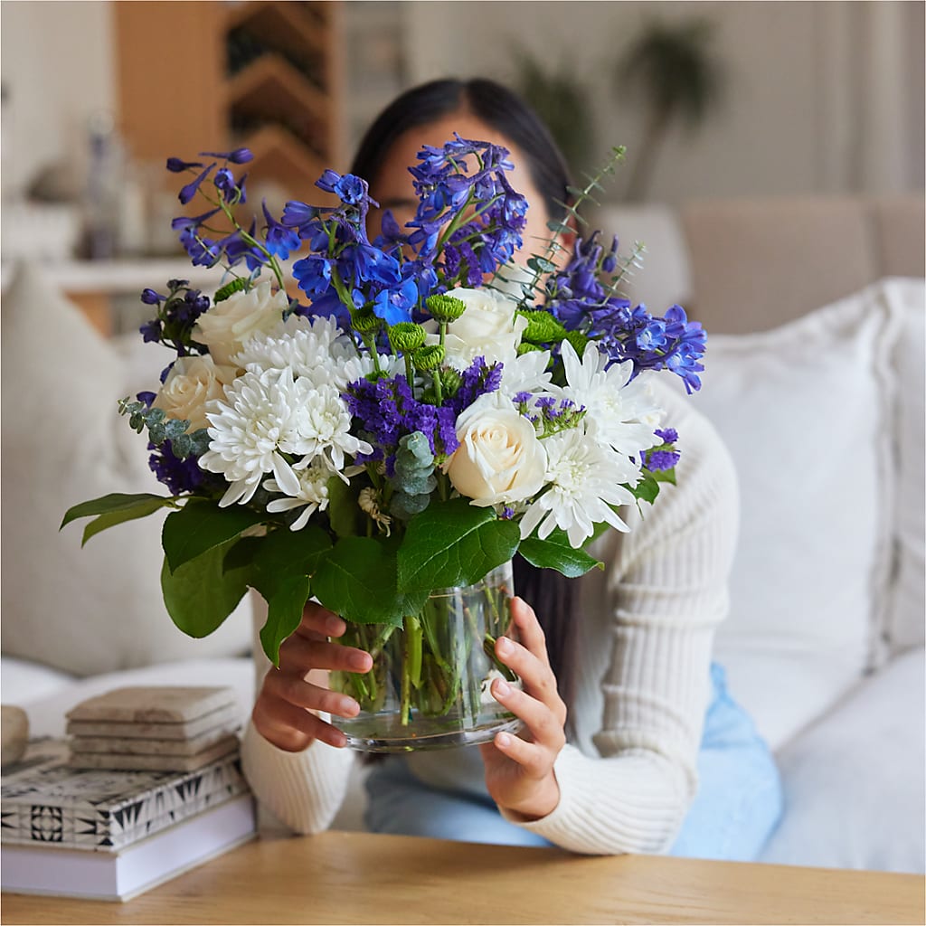 Cerulean Waves Bouquet – MAGNOLIA'S FLOWER SHOP INC, Garden City MI
