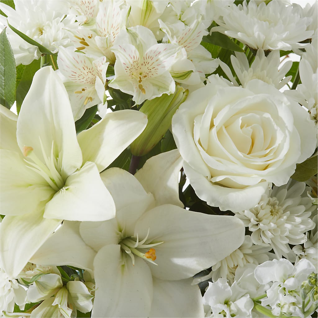 Peaceful Reflections Arrangement – MAGNOLIA'S FLOWER SHOP INC, Garden City MI
