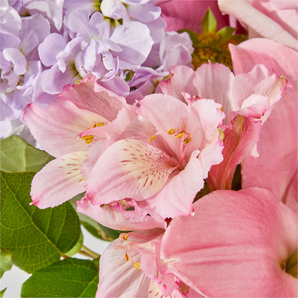 The Crown Jewel Bouquet – MAGNOLIA'S FLOWER SHOP INC, Garden City MI