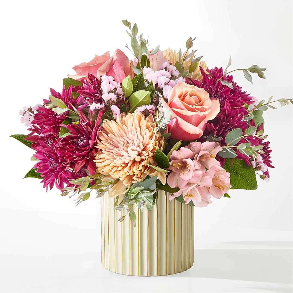 Berry Cobbler Bouquet with Ivory Vase – MAGNOLIA'S FLOWER SHOP INC, Garden City MI