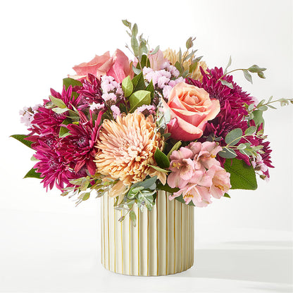 Berry Cobbler Bouquet with Ivory Vase – MAGNOLIA'S FLOWER SHOP INC, Garden City MI