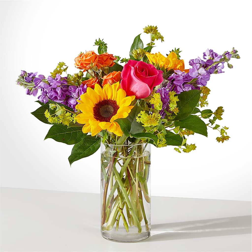 Vibrant Greetings Bouquet – MAGNOLIA'S FLOWER SHOP INC, Garden City MI