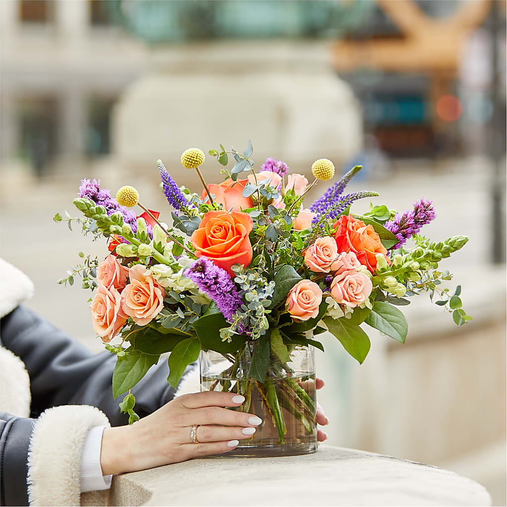 The Standout Bouquet – MAGNOLIA'S FLOWER SHOP INC, Garden City MI