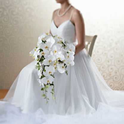 Classic White Bouquet – MAGNOLIA'S FLOWER SHOP INC, Garden City MI