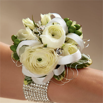 White Wedding Corsage – MAGNOLIA'S FLOWER SHOP INC, Garden City MI